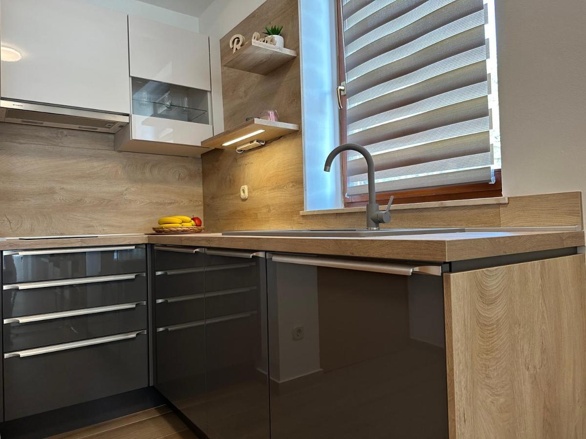 Apartmani Roko Biograd Na Moru Εξωτερικό φωτογραφία