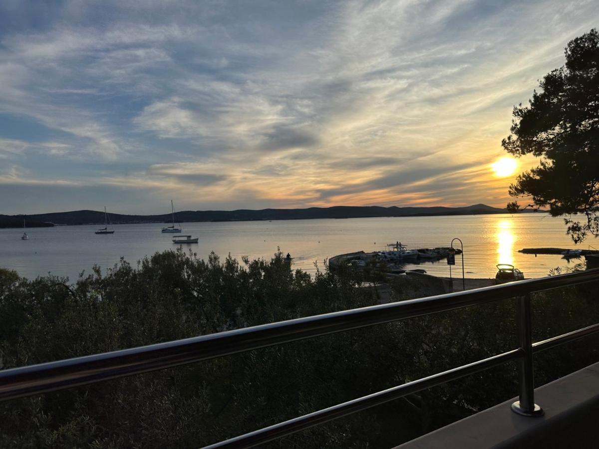 Apartmani Roko Biograd Na Moru Εξωτερικό φωτογραφία