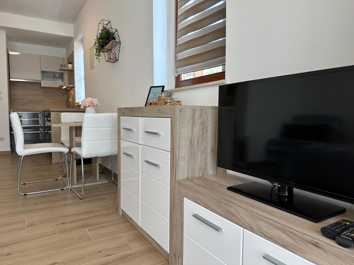 Apartmani Roko Biograd Na Moru Εξωτερικό φωτογραφία