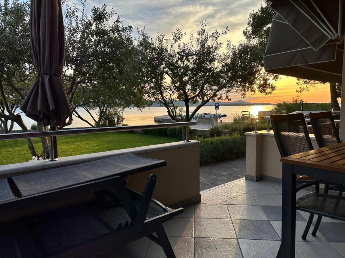 Apartmani Roko Biograd Na Moru Εξωτερικό φωτογραφία